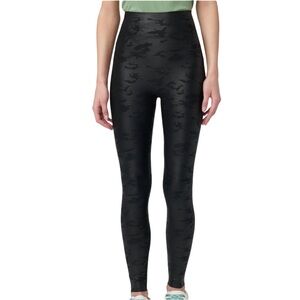 HUE Black Camouflage High-Waist Leggings